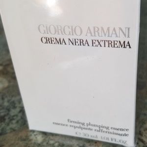 Giorgio Armani Makeup - GIORGIO ARMANI CREMA NERA PLUMPING FACIAL ESSENCE Giorgio Armani Makeup - GIORGIO ARMANI CREMA NERA PLUMPING FACIAL ESSENCE